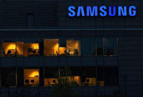 Samsung shows interest in Nokia mobile networks assets, Bloomberg .